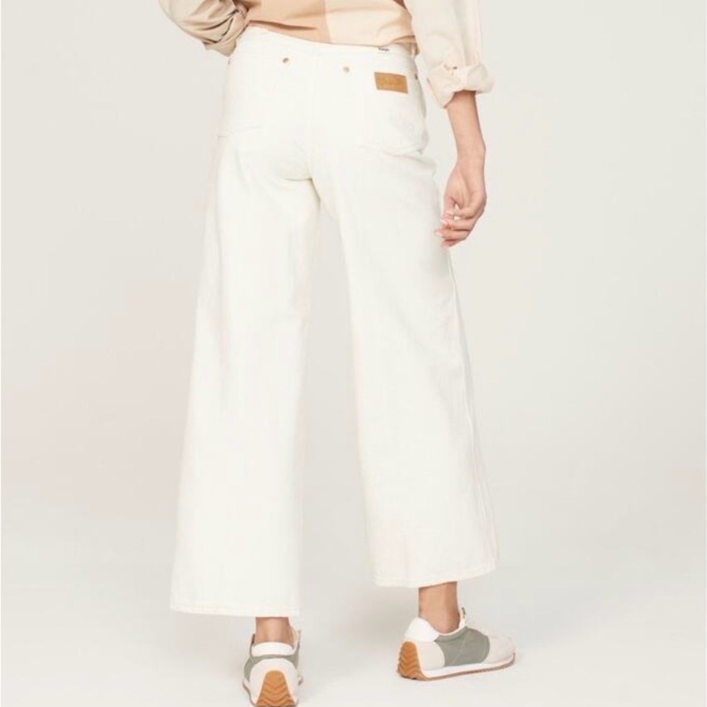 Wrangler Cream Wide-Leg Jeans